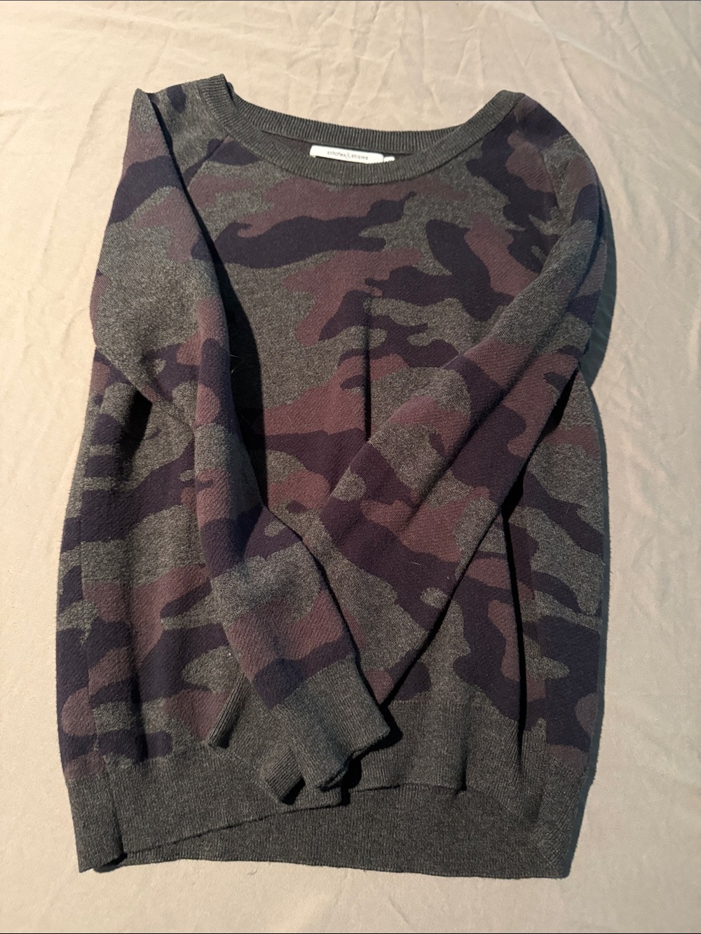 Women's Crewneck Sweater in Gray & Dark Green Camo